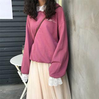 Mock Two-piece Lace Panel Lettering Sweatshirt