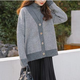 V-neck Wavy Print Cardigan