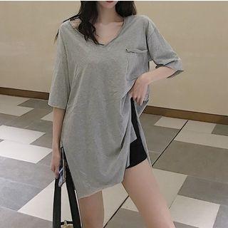 Asymmetric Hem Slit-side V-neck Loose T-shirt