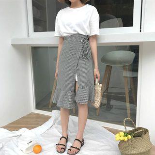 Set: Loose-fit Long Short-sleeve T-shirt + Check Skirt