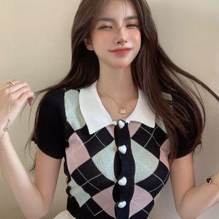 Short-sleeve Collared Argyle Knit Crop Top