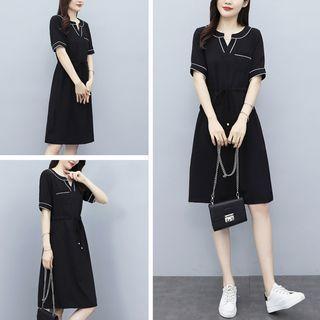 Short-sleeve Notch Neck Contrast Trim A-line Dress
