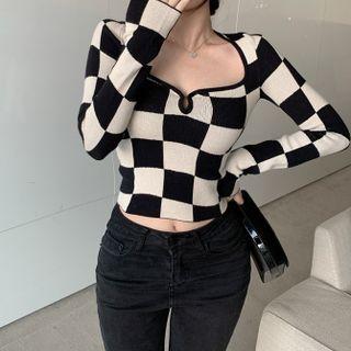 Checkerboard Cutout Knit Crop Top