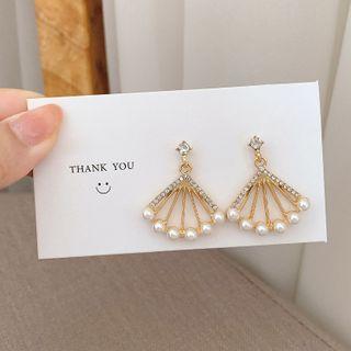 Faux Pearl Fan Drop Earring One Pair - Gold Pearl Earring - One Size