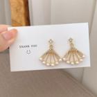 Faux Pearl Fan Drop Earring One Pair - Gold Pearl Earring - One Size