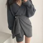 V-neck Sweater / Asymmetric Knit Skirt