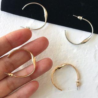 Twisted Hoop Single Earring