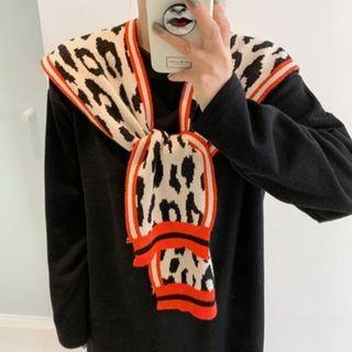 Contrast-trim Leopard Shawl