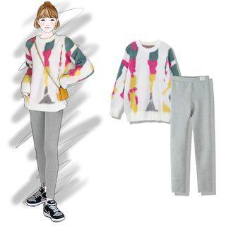 Color Block Sweater / Cropped Straight Leg Pants