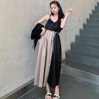 Set: Color-block Sleeveless Dress + Light Jacket