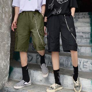 Cargo Straight Cut Shorts With Chain