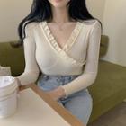 V-neck Frill Trim T-shirt