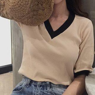 Contrast Trim V-neck Short Sleeve Top