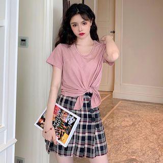 Short-sleeve Front-tie T-shirt / Plaid A-line Skirt