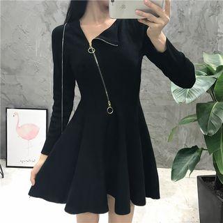 Diagonal Zip A-line Knit Dress