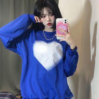 Round Neck Heart Print Sweatshirt