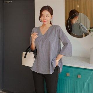 V-neck Wide-cuff Gingham Blouse