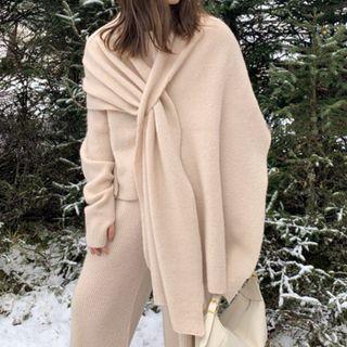 Sweater / Scarf / Wide Leg Pants