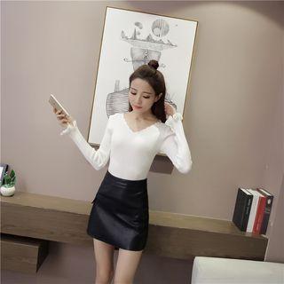 V-neck Frilled Plain Knit Top