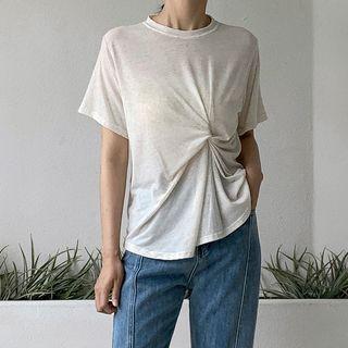 Round-neck Twisted T-shirt