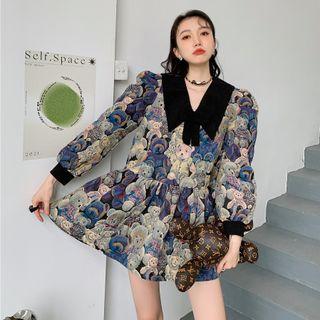 Long-sleeve Chelsea Collar Bear Print Mini Dress