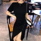Button-side Short-sleeve Dress Black - One Size