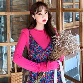 Padded-shoulder Textured T-shirt