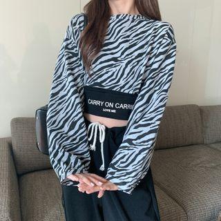 Set: Long-sleeve Zebra Print Cropped T-shirt + Lettering Cropped Camisole Top