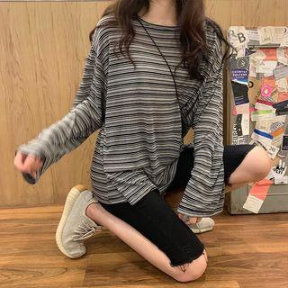 Long-sleeve Striped T-shirt / Skinny Denim Shorts