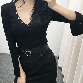 Long Slit Sleeve V-neck T-shirt