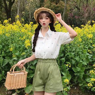 Floral Short-sleeve Blouse / High Waist Wide-leg Shorts
