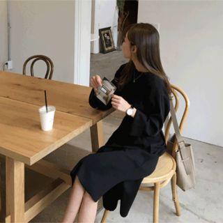 Crew-neck Midi Knit Dress With Sash Black - One Size