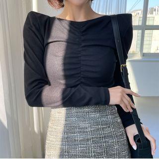 Sharp-shoulder Shirred T-shirt
