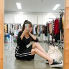Set: Contrast-trim V-neck T-shirt + H-line Skirt