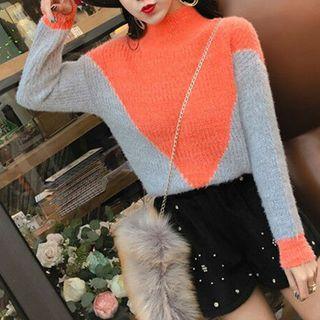 Set: Mock-neck Two-tone Sweater + Beaded Shorts