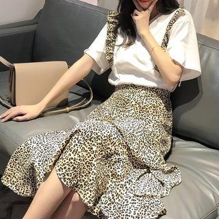 Set: Short-sleeve Leopard Print Ruffled T-shirt + Midi A-line Layered Skirt