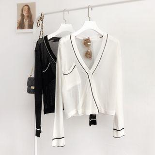 V-neck Two Tone Pocket Oversize Knit Top