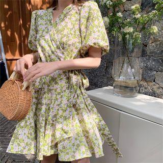 Short-sleeve V-neck Floral Print Dress Green - One Size
