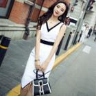 Contrast Color V-neck Dress