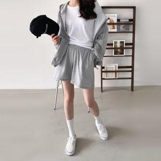 Set: Kangaroo Pocket Hoodie + Sweat Shorts