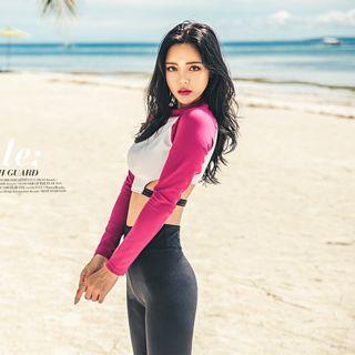 Set: Cropped Raglan Rashguard + Swim Pants