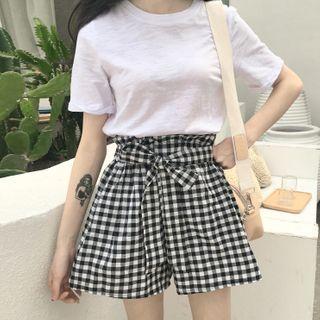Set: Short-sleeve Plain T-shirt + Gingham Wide-leg Shorts