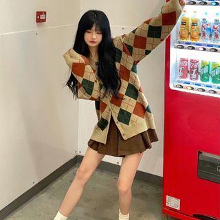 Long-sleeve V-neck Argyle Cardigan Camel - One Size