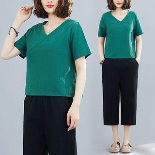 Set : Plain V-neck Short-sleeve Top + Capri Wide-leg Pants