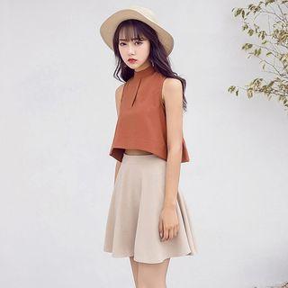 Mock-turtleneck Sleeveless Ruffled Top / A-line Skirt