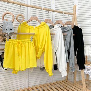 Set: Hooded Jacket + Wide-leg Shorts