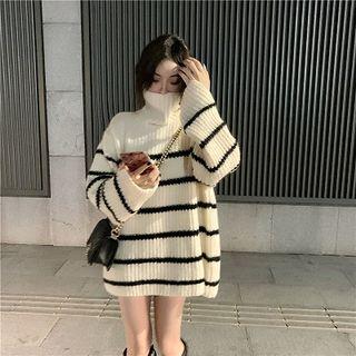 Striped Turtleneck Oversize Sweater / Faux Shearling Vest