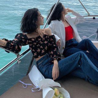 Off-shoulder Halter Neck Floral Blouse