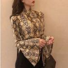 Bell-sleeve Snake Print Cropped Top