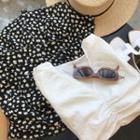 Short-sleeve V-neck Plain Top / Print Midi Skirt